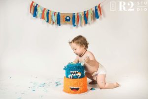 first birthday photos the r2 studio